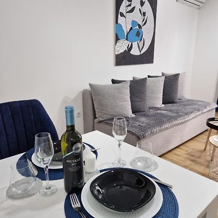 סרמסקה מיטרוביקה Apartman Astra מראה חיצוני תמונה
