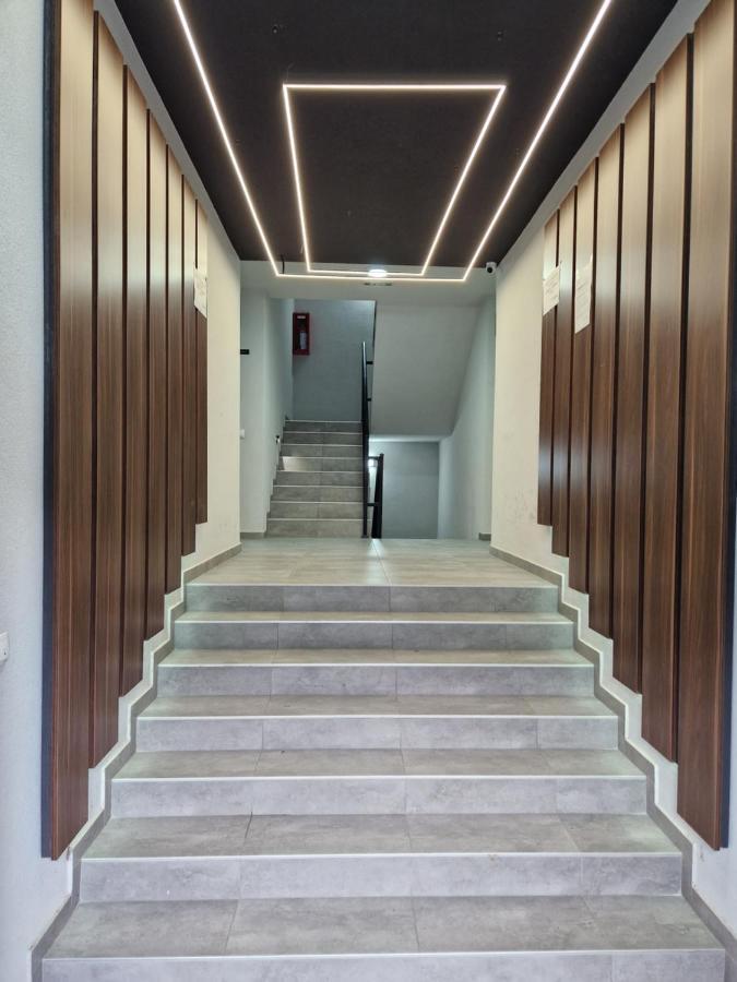 סרמסקה מיטרוביקה Apartman Astra מראה חיצוני תמונה